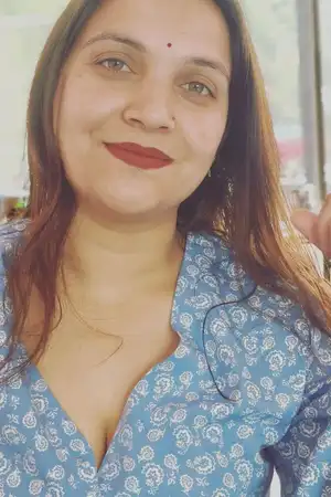 I'm a great Bhabhi escort girl in Colaba, who will provide group sex service in very low price